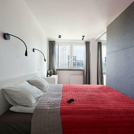 Aroma Apartments Rondo Onz Warschau Buitenkant foto