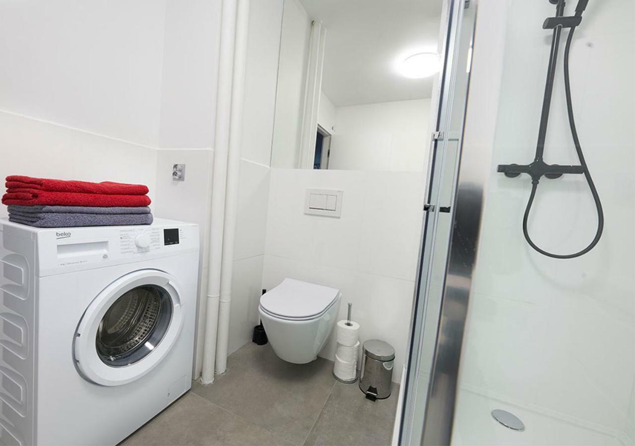 Aroma Apartments Rondo Onz Warschau Buitenkant foto